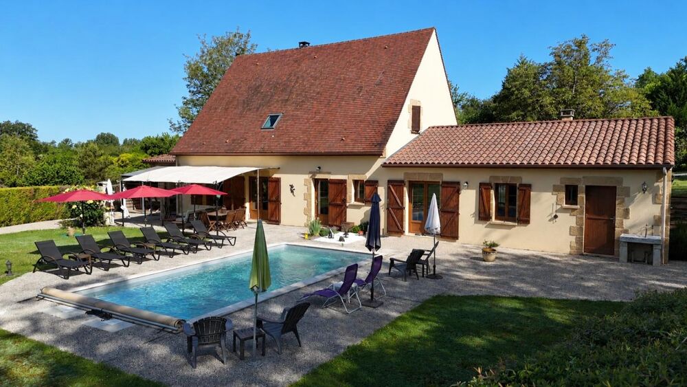 Ensemble contemporain avec maison principale, gîte indépendant, piscine chauffée et vaste terrain