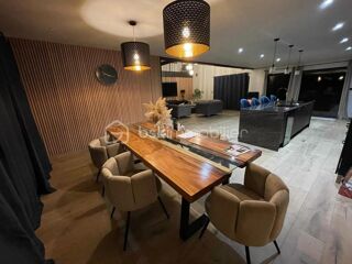  Immeuble � vendre 6 pi�ces 240 m�