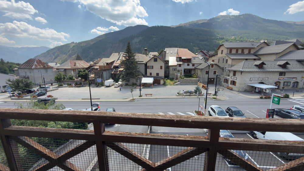 Vente Appartement Duplex 102m2 rénové - 5 pièces - 3 chambres - balcon avec vue montagnes - proximité stations de ski Allos