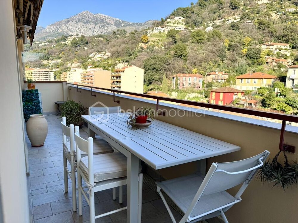 Dernier étage en duplex  Terrasse, volumes, aperçu mer