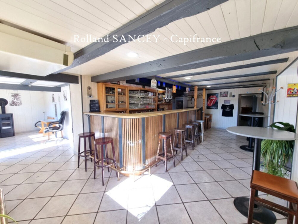 Maison avec commerce à vendre 10 pièces MONTECHEROUX (25)