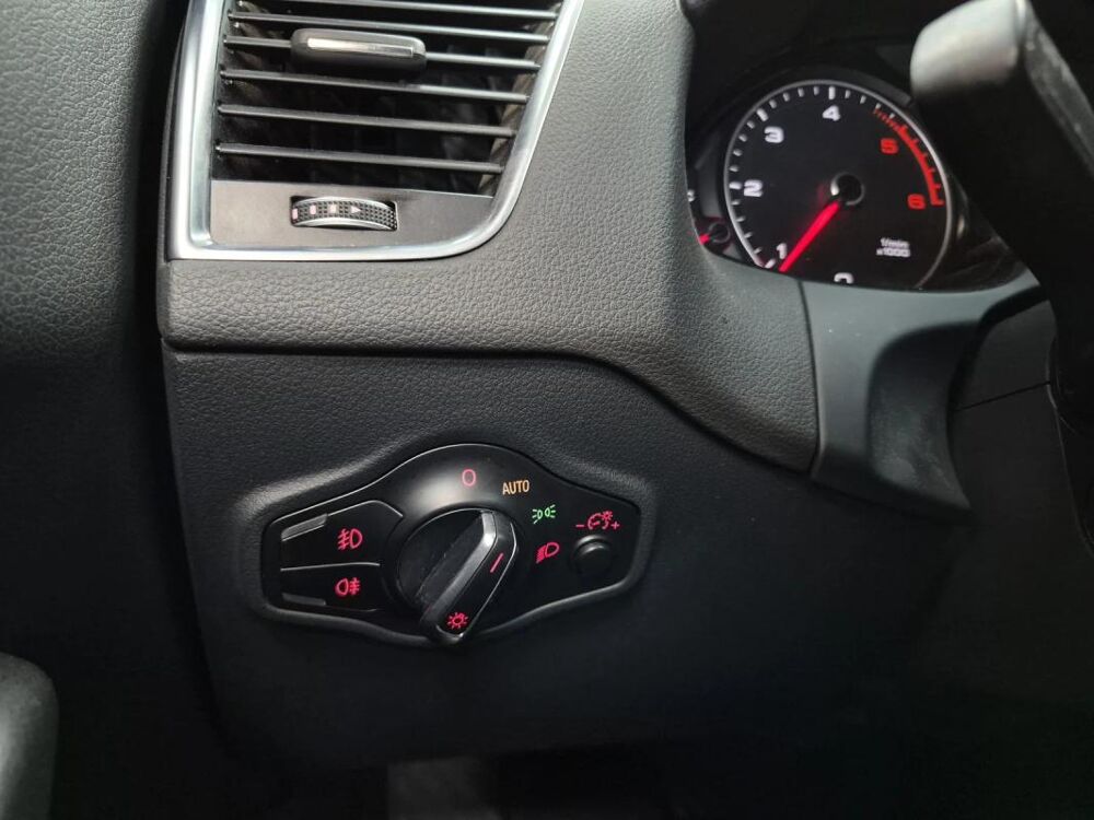 Q5 2.0 TDI Avus quattro (130kW) sline 2014 occasion 06700 Saint Laurent Du Var
