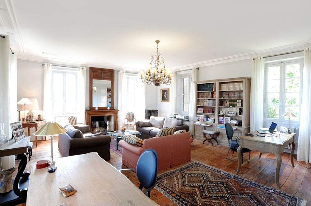 à vendre  Propriété/château Cognac (16100)