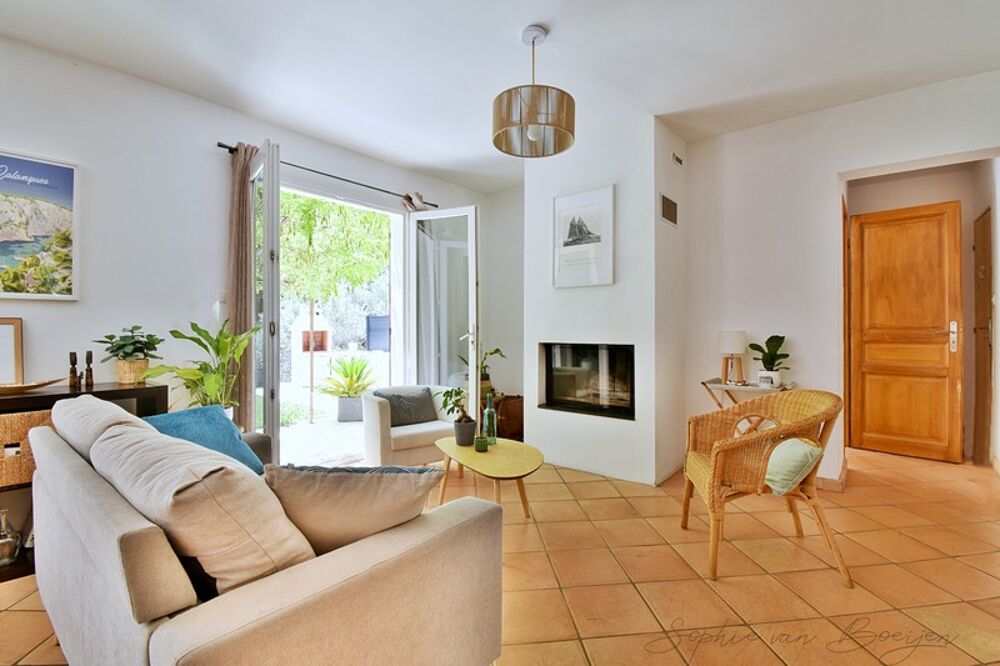 à vendre  Maison Saint-Marc-Jaumegarde (13100)