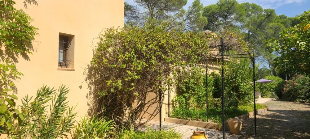 Vente Maison Maison à vendre  5 chambres dont deux au RDC.  LE CANNET DES MAURES (83340) Le cannet des maures