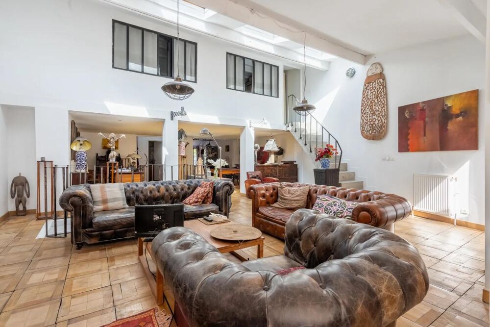 Loft de 200 m²/ Triple séjour/ Jardin / 2 parking / Bas Plateau