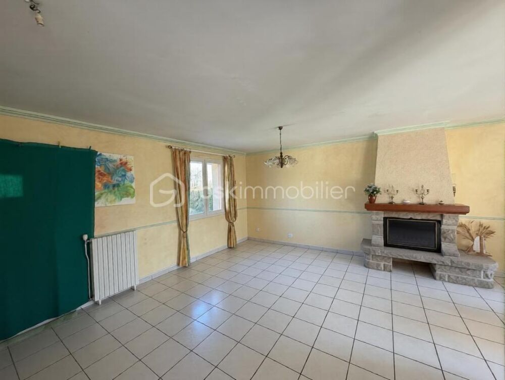 Maison de 82m2 + véranda de 45m2 à aménager (raccords déjà effectués)