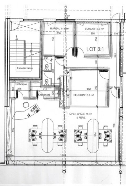   Dpt Nord (59), à vendre ROUBAIX Bureau récent 144m² avec ascenseur,centre-ville, en zone FRANCHE et QQPV, au pied des transports 