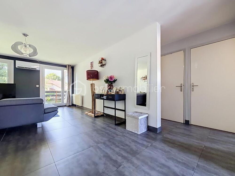 Vente Appartement Appartement T3 de 65,10m2 avec Terrasse, cave et place de parking privée Varces allieres et risset