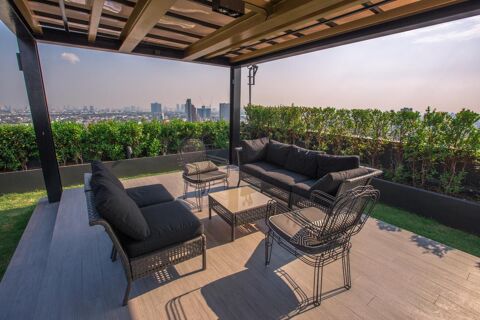   **131 M2 D'EXT�RIEUR - MAGNIFIQUE APPARTEMENT FAMILIAL QUARTIER MONCHAT Appartement - 5 pi�ce(s) - 145 m�