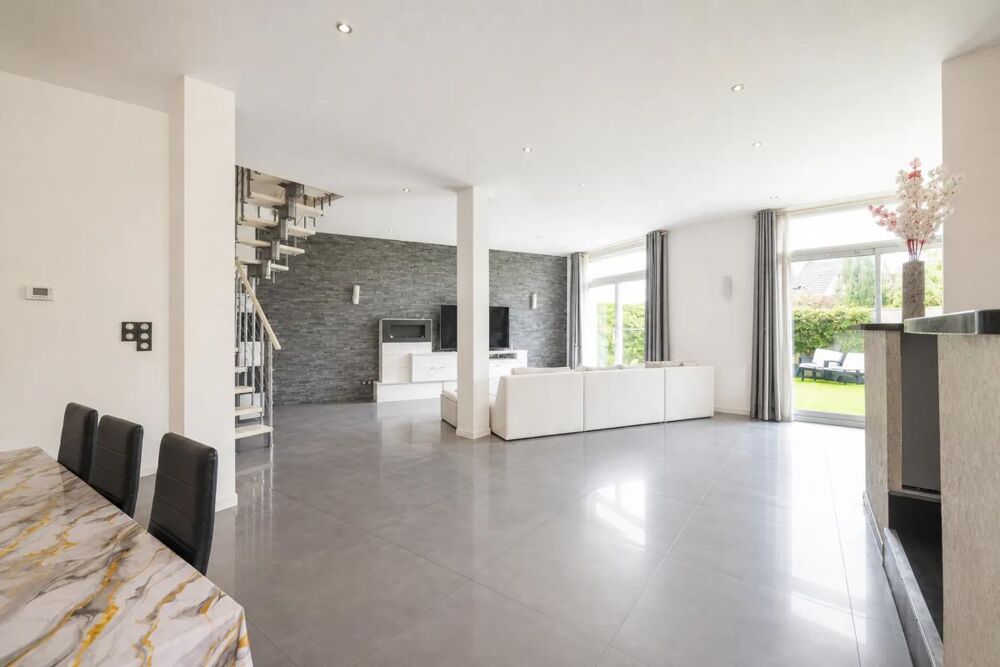 Maison de 4 pièces de 165 m² au Plessis-Robinson