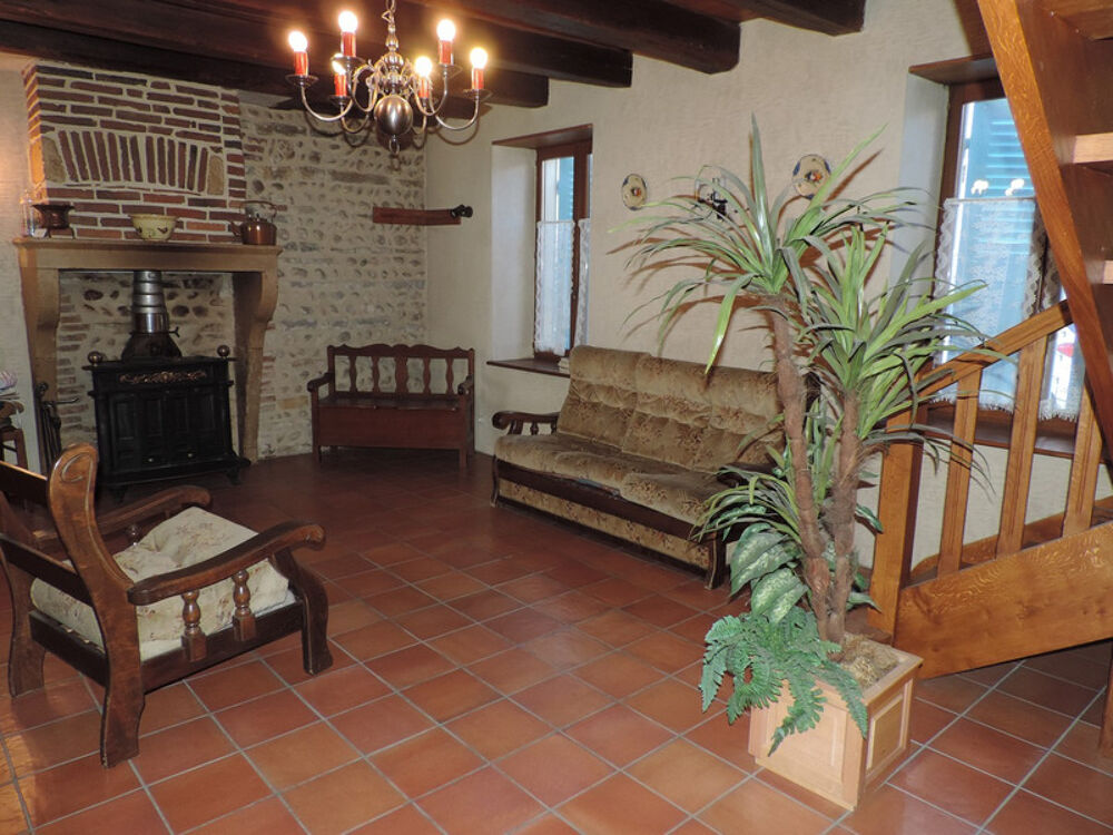 Vente Maison Dpt Ain (01), à vendre BOURG EN BRESSE, maison de caractère avec dépendance et fort potentiel – Terrain de 570 m² Bourg en bresse