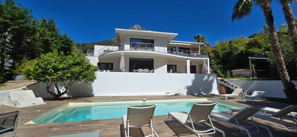 Maison à vendre 7 pièces LA VALETTE DU VAR (83)