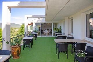  Villa � vendre 15 + pi�ces 351 m�