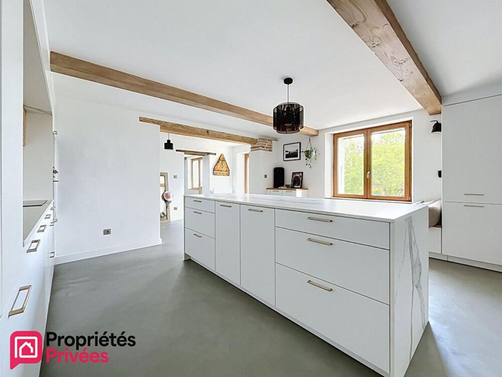 Maison rénovée 6 pièces 202 m2