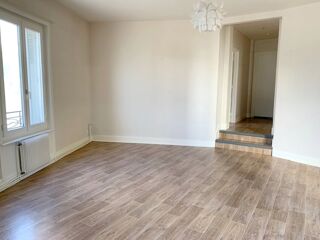  Appartement à louer 3 pièces 72 m²