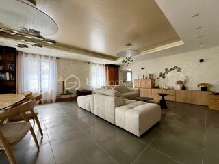  Propriété/château à vendre 11 pièces 300 m²