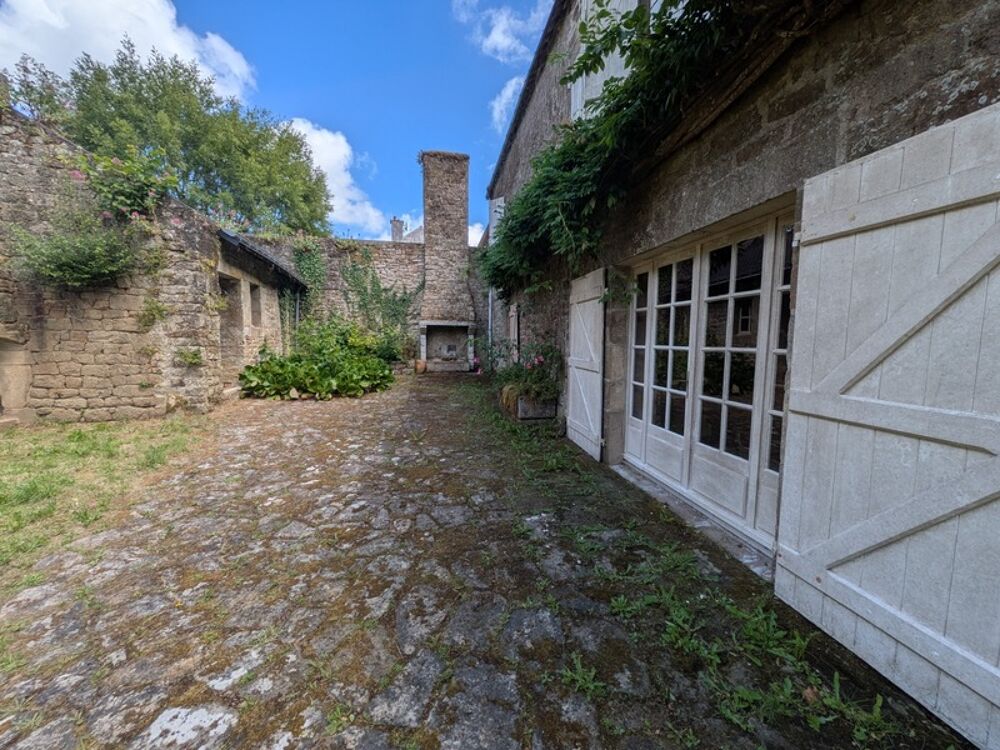 GUEMENE SUR SCORFF MAISON BOURGEOISE À RÉNOVER DE 5 PIÈCES 131M² ENVIRON TROIS DÉPENDANCES EN PIERRE SOUS ARDOISE PARCELLE DE 17