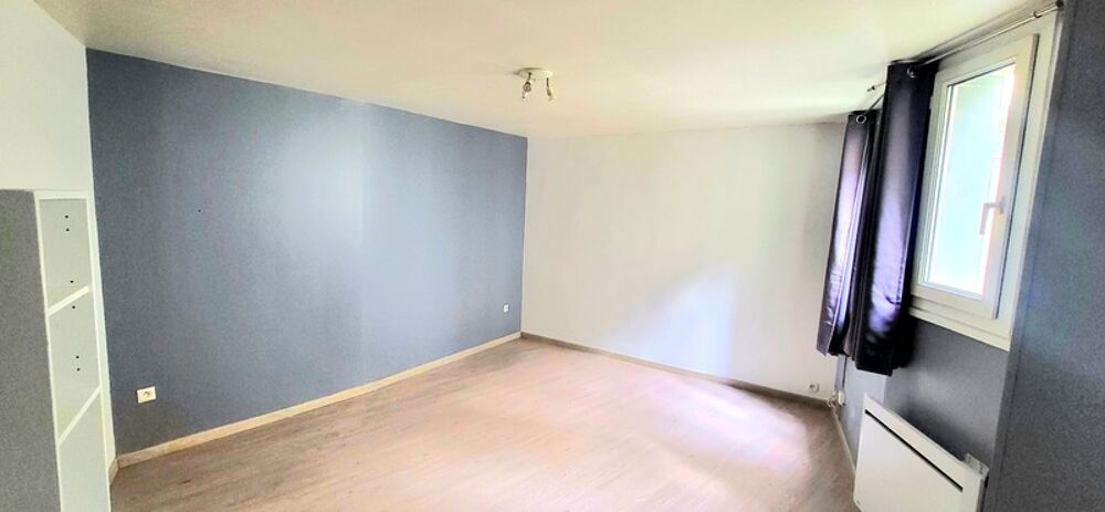 Vente Appartement Rouen 5 mn Vieux-March� / Gare : Appt r�nov� 22m� situ� au 2e d'une petite copro ... Belle Opportunit� ! Rouen
