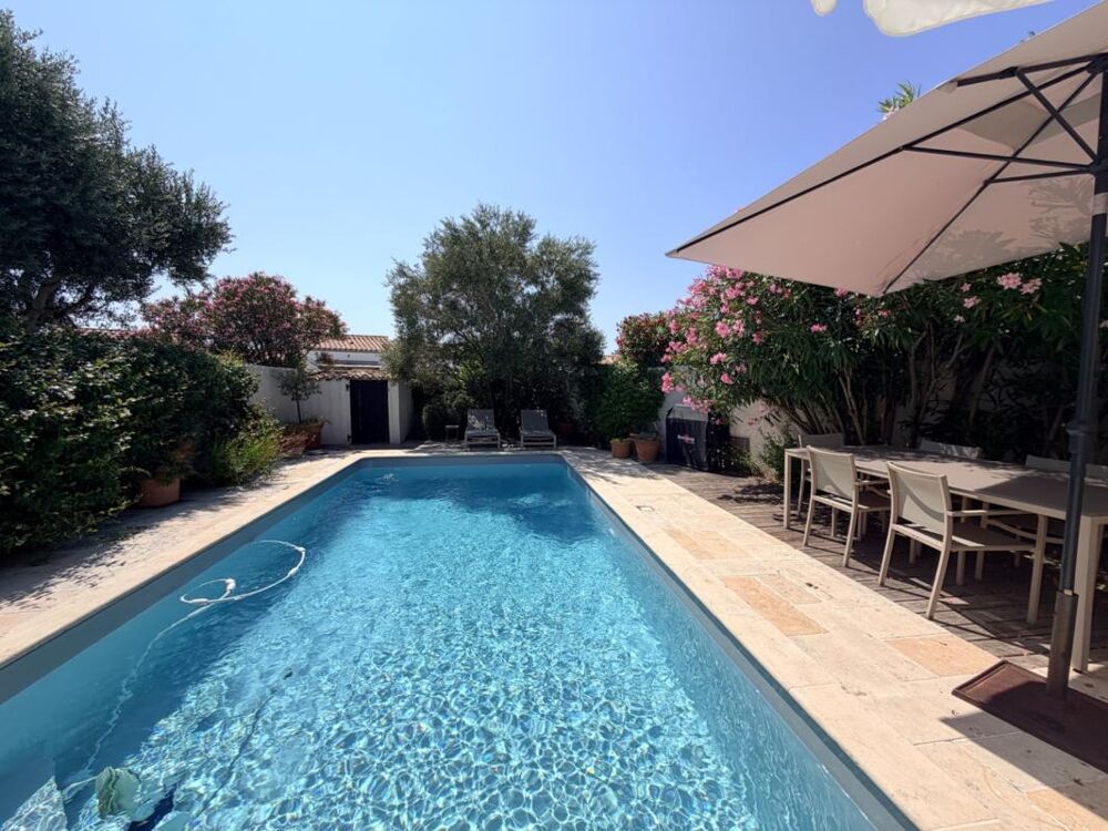 Maison 5 pièces 118 m² · à Saint Clement des Bale... · 118 m² · 830 000 €