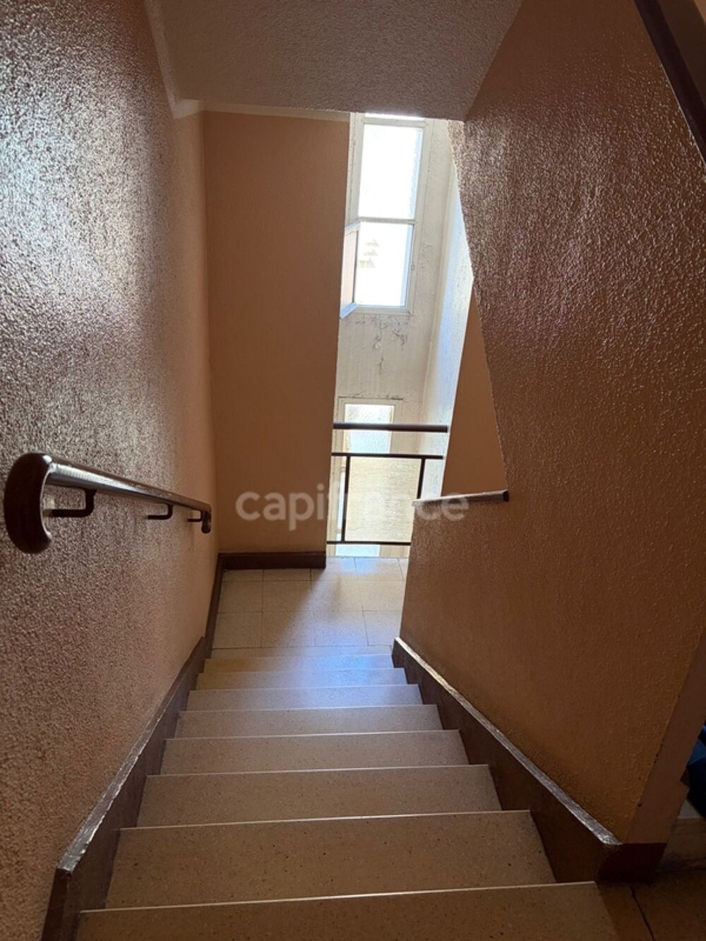 Vente Appartement Appartement à vendre 3 pièces MARSEILLE 5EME ARRONDISSEMENT (13) Marseille 5