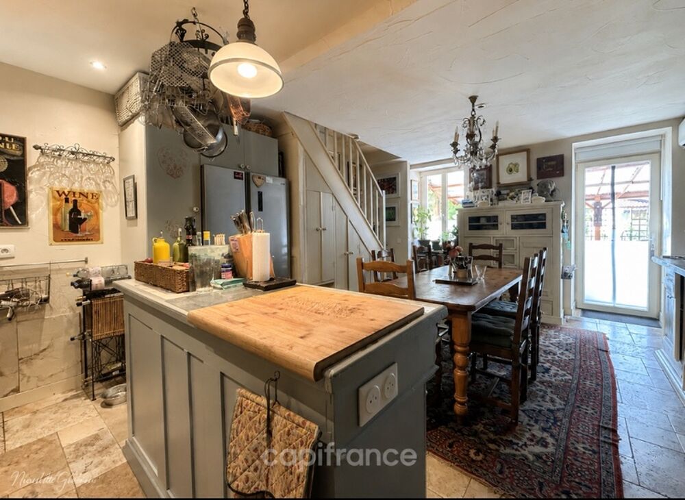 Élégante maison à vendre 5 pièces rénovée entre Beaulieu-sur-Dordogne et les gorges de la Cère