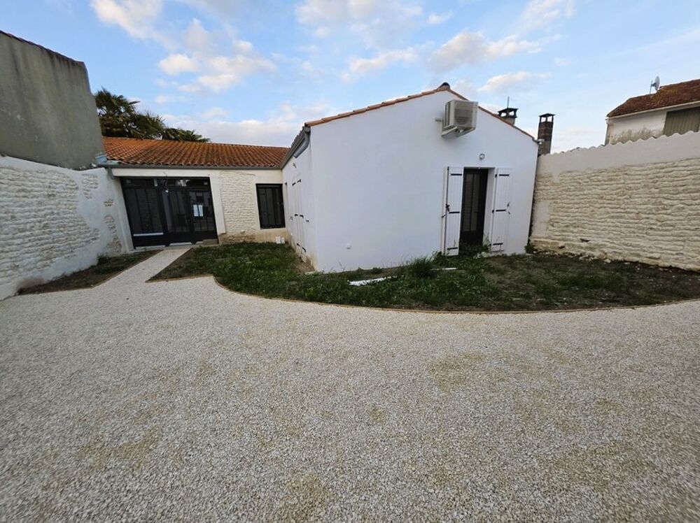 Charente Maritime (17), AV belle maison 6 pièces 101m² sur terrain 210m² idéalement située coeur ville DOLUS OLERON