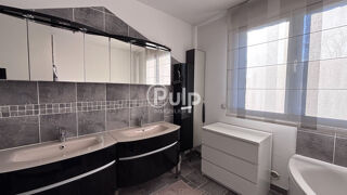  Maison  vendre 6 pices 197 m