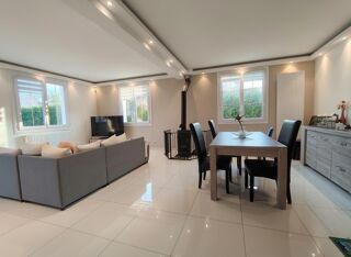  Maison à vendre 7 pièces 215 m²