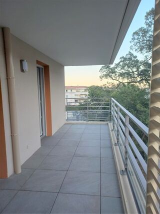  Appartement à louer 3 pièces 62 m²