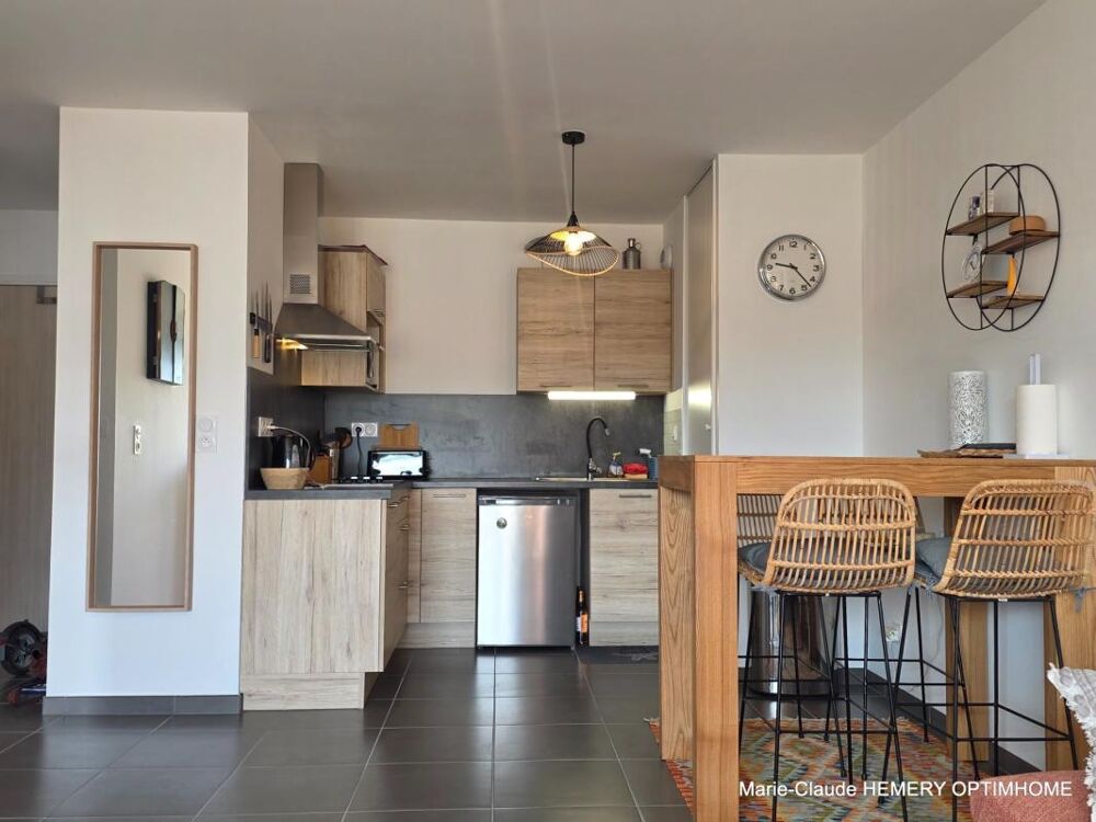 Vente Appartement Dinard Médiathèque, appartement T2 de 50.08 m² exposé Sud Est au quatrième étage avec ascenseur. Cave et garage Dinard