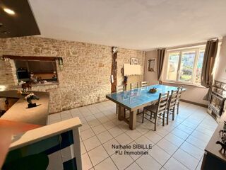Vente Maison Maison 5 pièces / 135 m² / 95 000 EUR / LA ROCHE-MOREY La roche morey