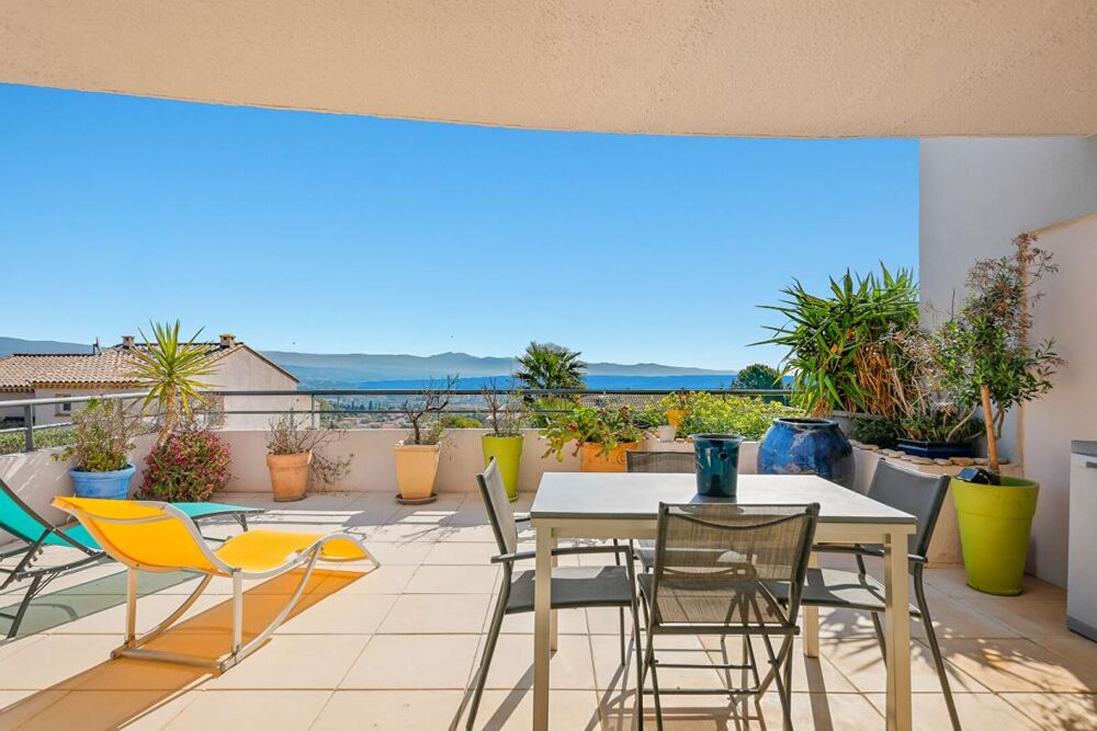 Appartement La Ciotat 4 pièce(s) 75.73 m2 vue mer avec garage et place de parking