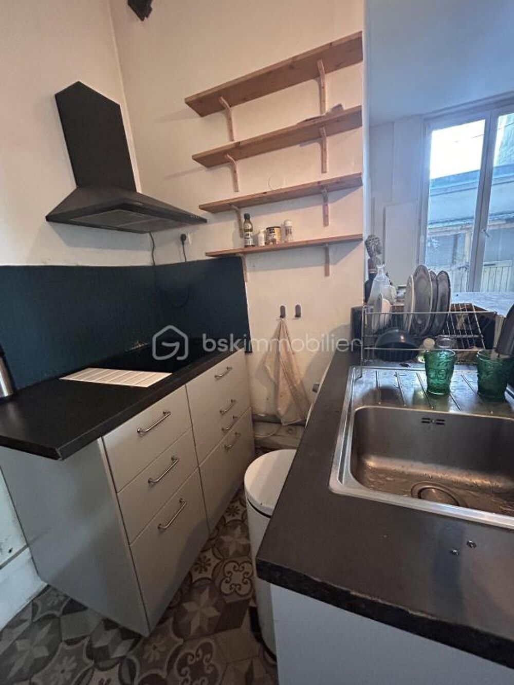 Vente Appartement RUE DE CHARONNE – PARIS 11e COUP DE CŒUR – 3 PIÈCES DE 54 M² AVEC PATIO INTIMISTE VENTE INTERACTIVE – MISE À PRIX 440 000 € Paris 11