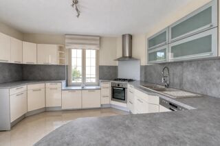  Maison à vendre 8 pièces 235 m²