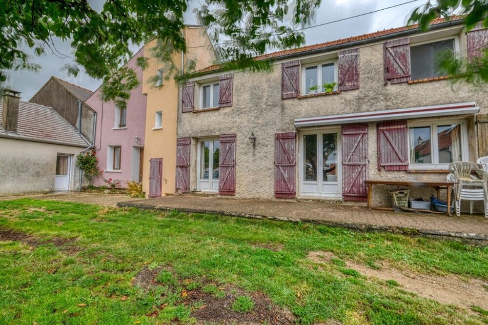 Christophe Michaudelle  EXCLUSIVITE - CAPIFRANCE vous propose proche de Meaux et Saint Soupplets : 260 m² - ZONE UA - 10 pièces