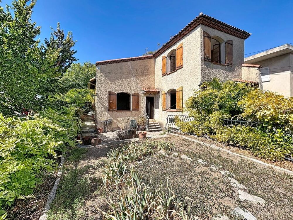 ANCIENNE MAISON À RÉNOVER  105 m²  4 CHAMBRES  TERRAIN 369 m²  GARAGE  CAVE- MARSEILLE 13e