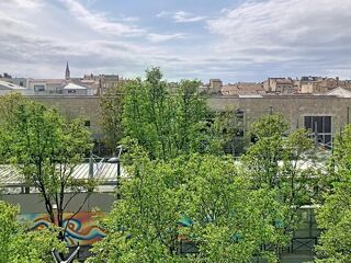 Vente Appartement Appartement T3 lumineux avec deux loggias et parking aux Chartrons Bordeaux