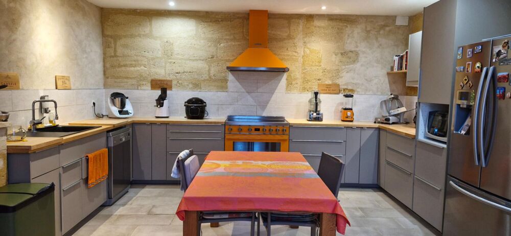Vente Maison Belle girondine au calme avec vue sur les vignes + gîte haut de gamme Saint emilion
