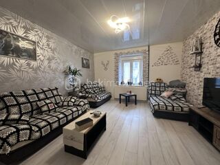  Maison  vendre 8 pices 229 m