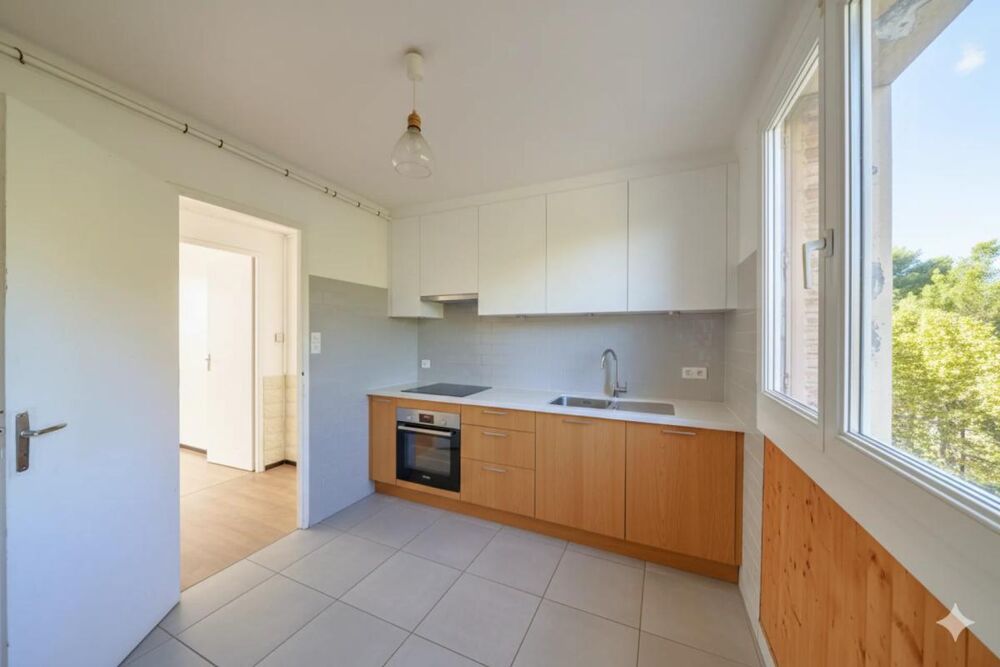 Appartement T3 lumineux à Marseille avec vue mer