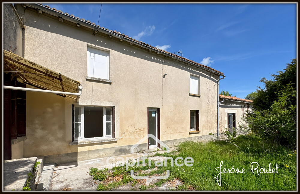 Maison en pierre à vendre 5 pièces 2 chambres Nombreuses Dépendances Terrain 22 400 m² Champigny-En-Rochereau (86)