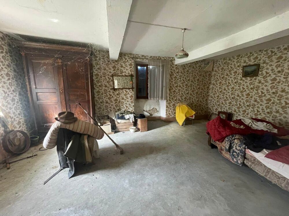 Vente Maison Maison de campagne indépendante à restaurer – Grimone (26) Glandage