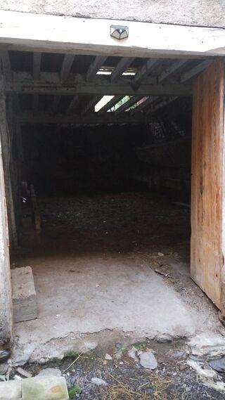  Remise / Grange � vendre 2 pi�ces 220 m�