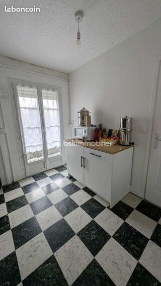  Propri�t�/ch�teau � vendre 7 pi�ces 106 m�