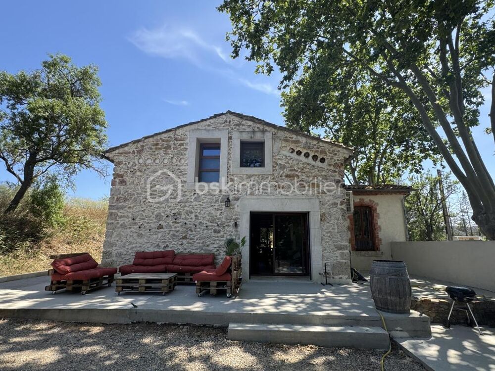 COUP DE COEUR ** MAISON EN PIERRE RÉNOVÉE ** ENVIRON 3 225 m² DE TERRAIN ** PISCINE ** SANS VIS-À-VIS ** BEAU POTENTIEL **