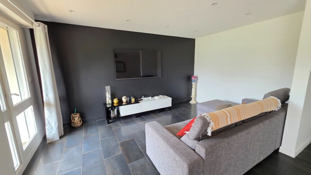 COUP DE COEUR POUR CET APPARTEMENT DE TYPE 5 AVEC TERRASSE GARAGE ASCENSEUR ET CAVE
