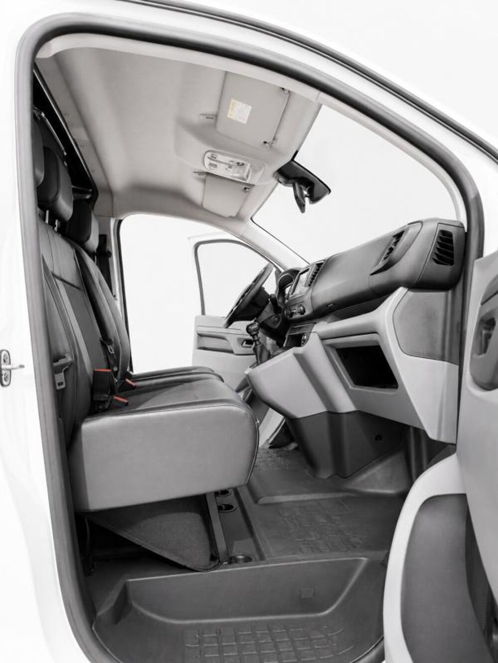 Jumpy 1&deg; Main / 1.5l B HDI 115cv Business GPS/CLIM/R&eacute;gul Idem expe 2019 occasion 60430 Abbecourt