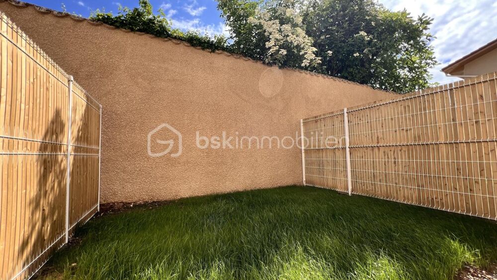 STUDIO AVEC JARDIN ET BOX
