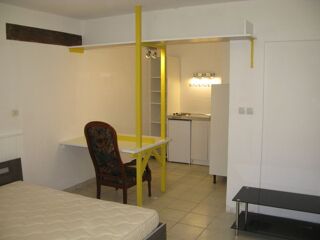  Appartement à louer 1 pièce 28 m²